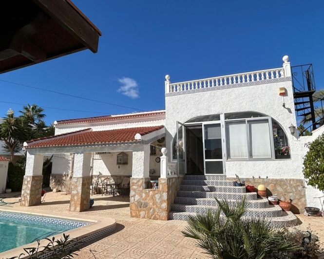 Image No.1-3 Bed Villa for sale