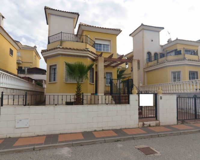 Image No.1-3 Bed Villa for sale