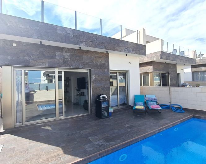 Image No.1-3 Bed Villa for sale