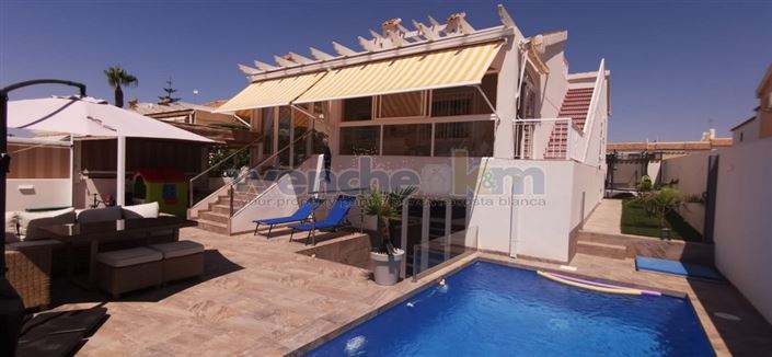 Image No.1-3 Bed Villa for sale