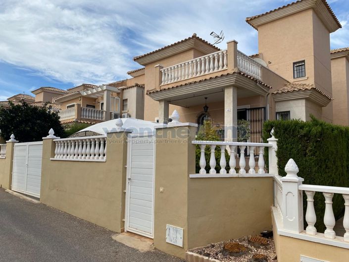 Image No.1-3 Bed Villa for sale