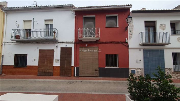 Image No.1-3 Bed Townhouse for sale