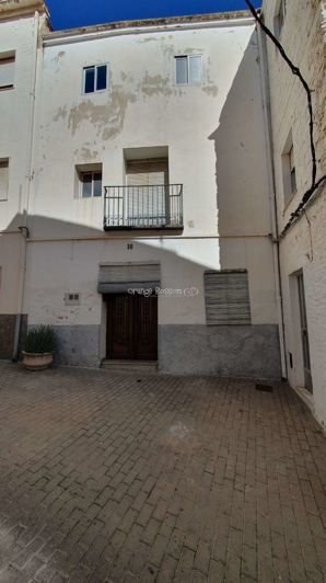 Image No.1-4 Bed Townhouse for sale