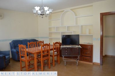 Open plan living/dining room