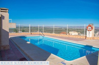 Roof top swimming pool