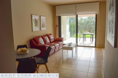 Open plan living/dining room