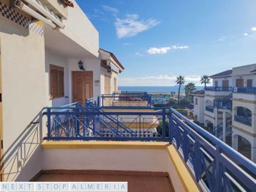 Terrace with sea views