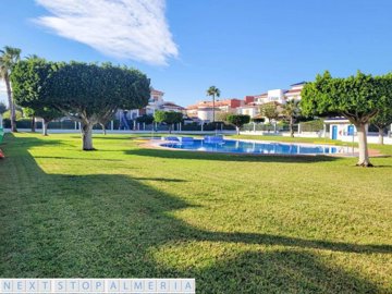 Communal swimming pool and gardens