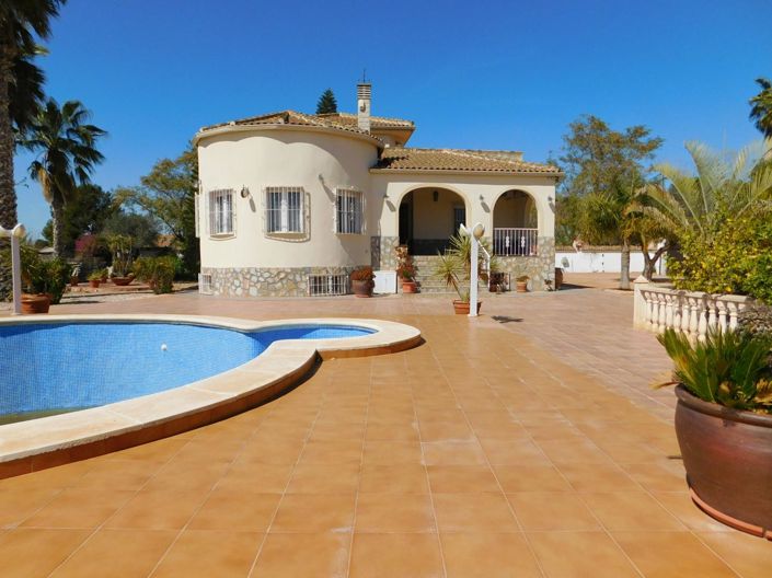 Image No.1-4 Bed Villa for sale