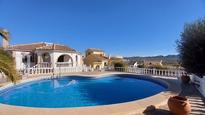 Image No.1-3 Bed Villa for sale