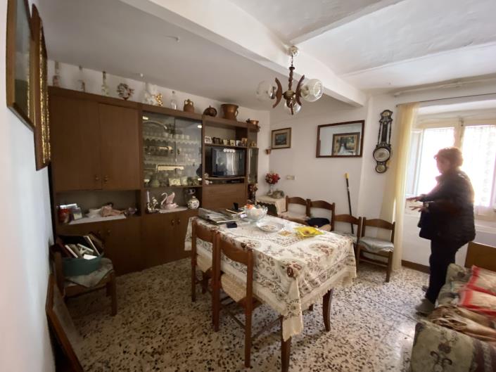 2 Bedrooms village house for sale in Montazzoli - Hilltop town - £13275 ...