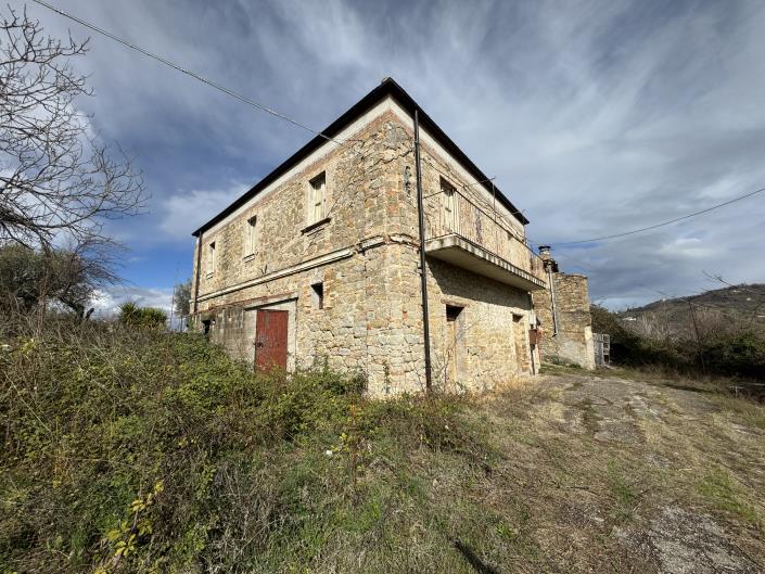 Image No.1-Maison de campagne de 3 chambres à vendre à Basciano