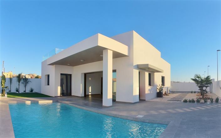 Image No.1-3 Bed Villa for sale