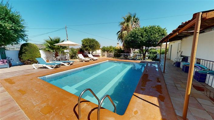 Image No.1-5 Bed Villa for sale