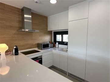 7116amazingmoderntopfloorapartment27022411025