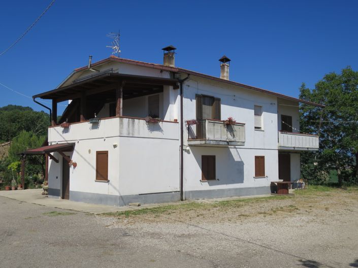 Image No.1-Maison de campagne de 6 chambres à vendre à Cellino Attanasio