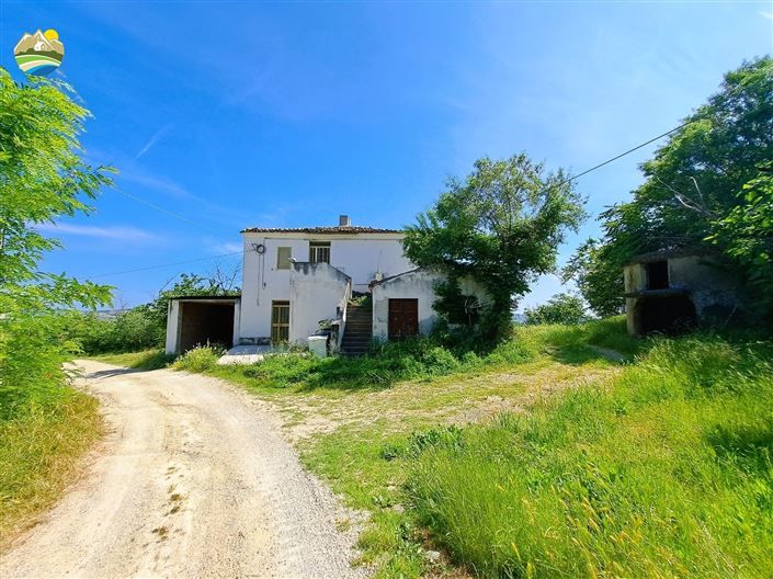 Image No.1-Maison de campagne de 3 chambres à vendre à Penne