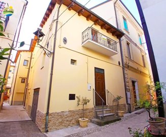 1 - Bisenti, Townhouse