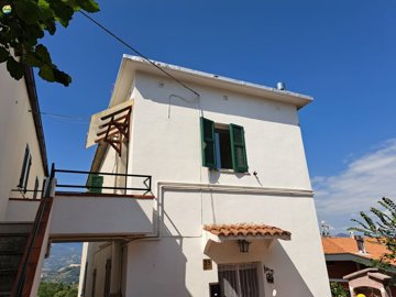 1 - Penne, Townhouse