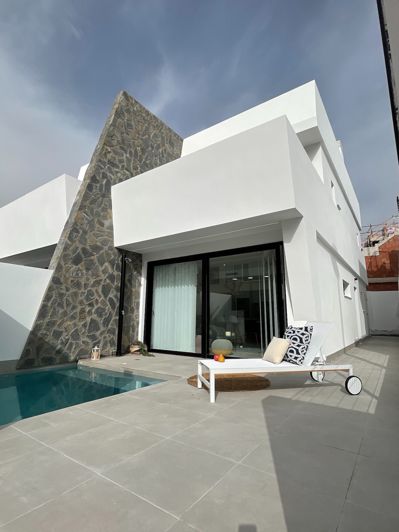 Image No.1-3 Bed Villa for sale