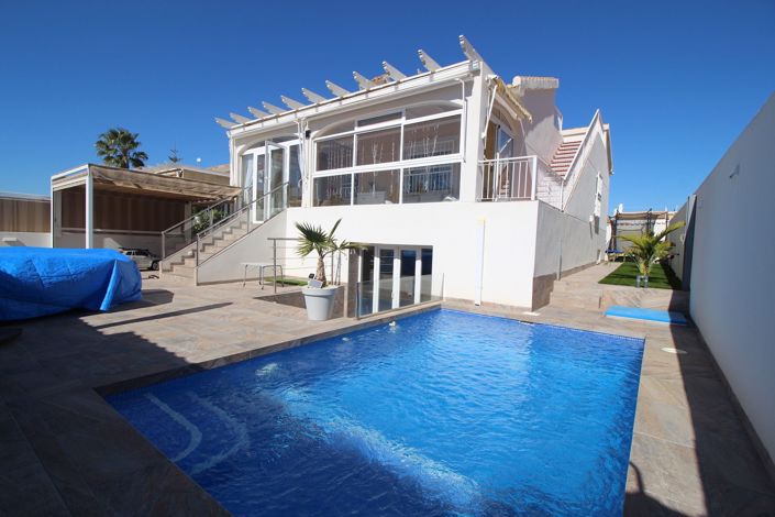 Image No.1-3 Bed Villa for sale