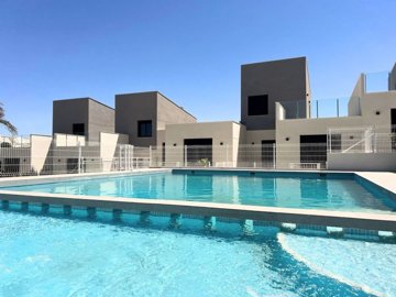 communal-pool-azalea-townhouses2