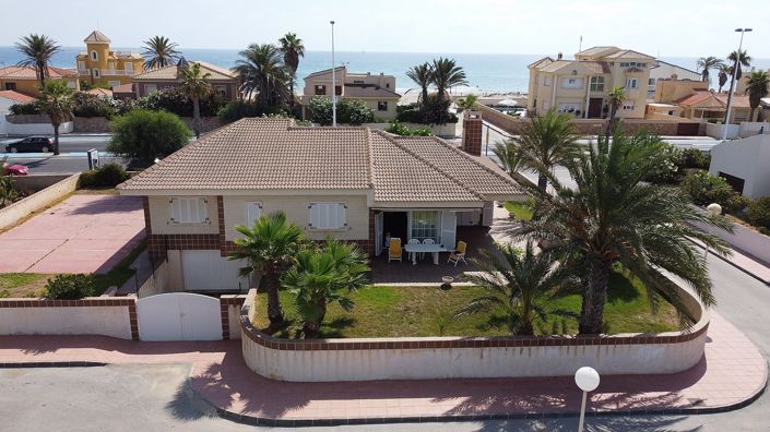 Image No.1-4 Bed Villa for sale