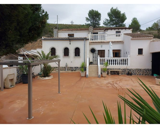 Image No.1-5 Bed Villa for sale