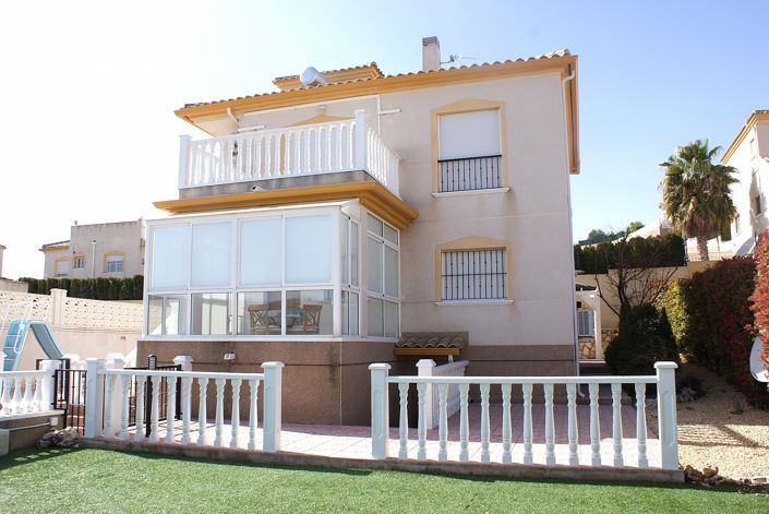 Image No.1-3 Bed Villa for sale