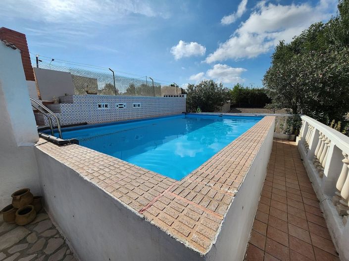 Image No.1-4 Bed Villa for sale