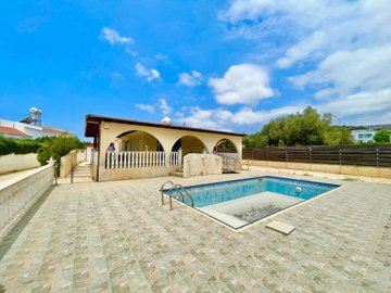 villa-for-sale-sea-caves-paphos-cyprus1