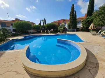 big-villa-for-sale-paphos-cyprus24