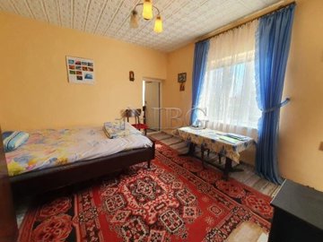 2-bed-house-near-the-sea-43