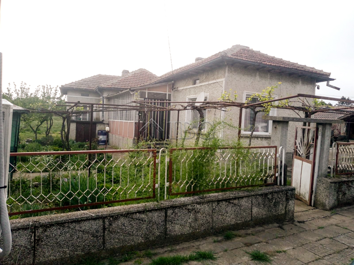 Image No.1-Maison de 2 chambres à vendre à General Toshevo