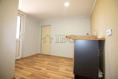 1-bed-renovated-bungalow-with-big-garden-near