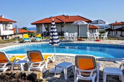 bay-view-villas-kosharitsa-sunny-beach-pool