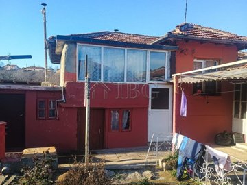 3-bedroom-house-with-large-garden-provadia-va