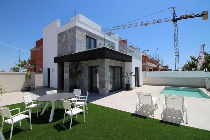 Image No.1-3 Bed Villa for sale