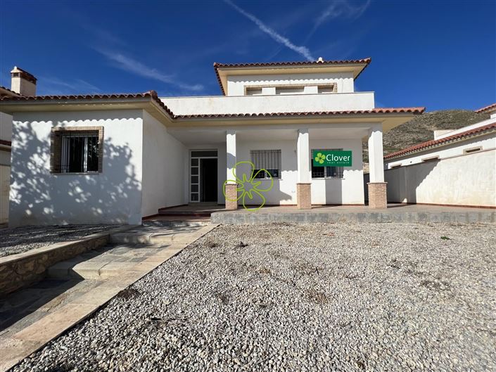 Image No.1-4 Bed Villa for sale