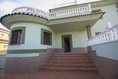 Image No.1-3 Bed Villa for sale