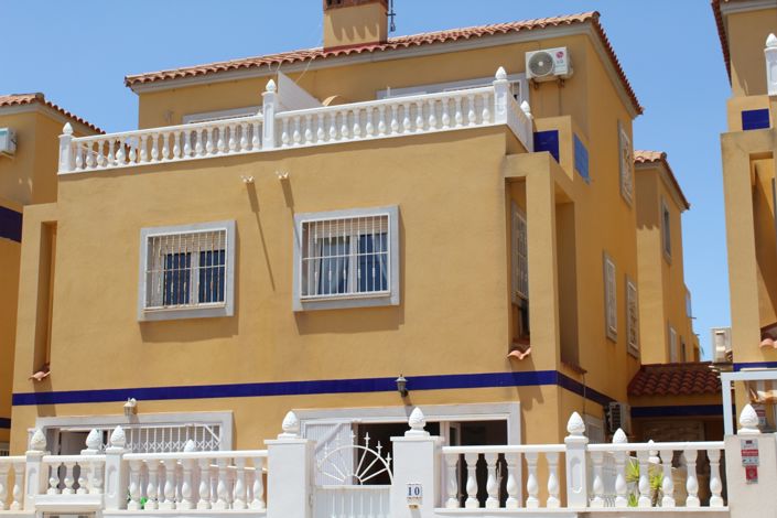 Image No.1-3 Bed Villa for sale