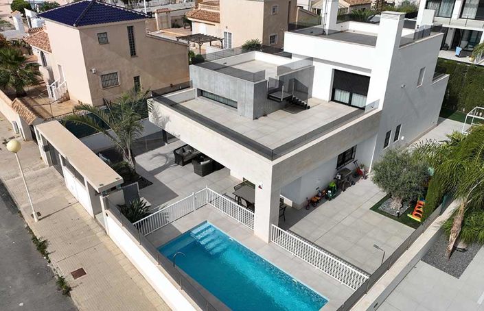 Image No.1-3 Bed Villa for sale