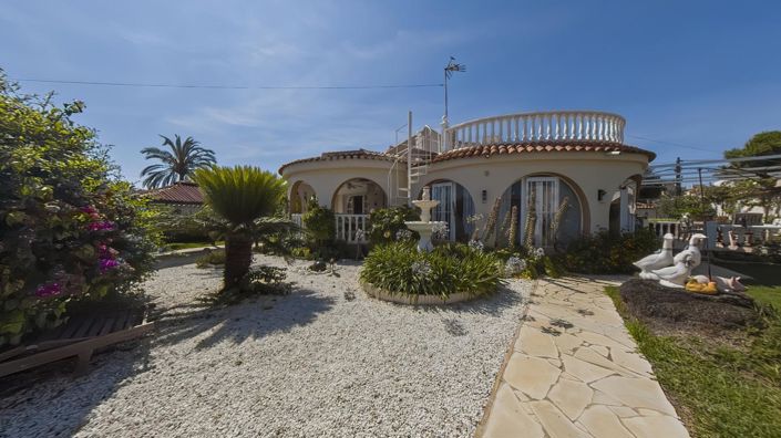 Image No.1-3 Bed Villa for sale