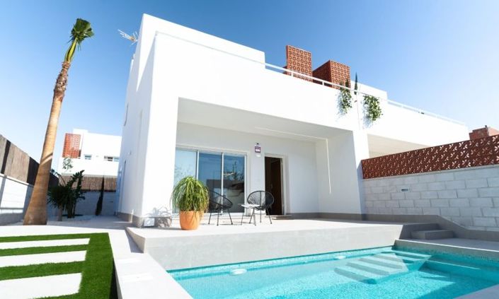 Image No.1-3 Bed Villa for sale