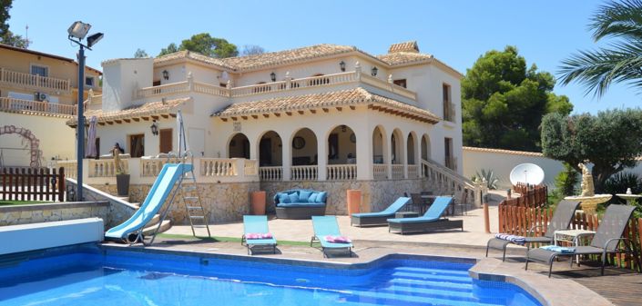 Image No.1-6 Bed Villa for sale