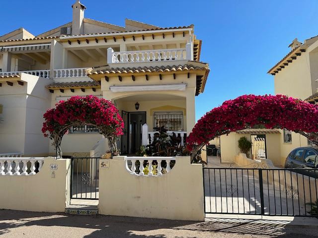 Image No.1-Villa de 3 chambres à vendre à Playa Flamenca