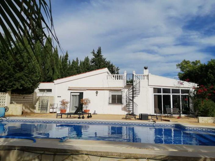 Image No.1-3 Bed Villa for sale