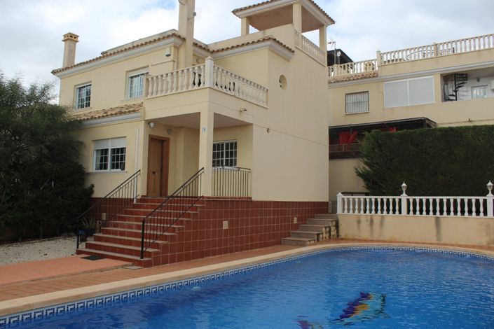 Image No.1-3 Bed Villa for sale