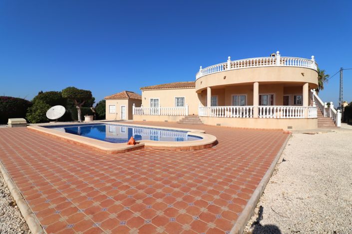 Image No.1-3 Bed Villa for sale