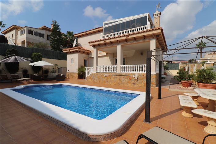 Image No.1-3 Bed Villa for sale